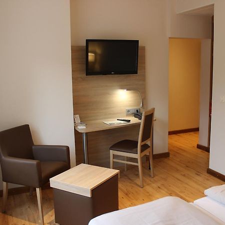Hotel Dreimaedelhaus Espelkamp-Mittwald エクステリア 写真