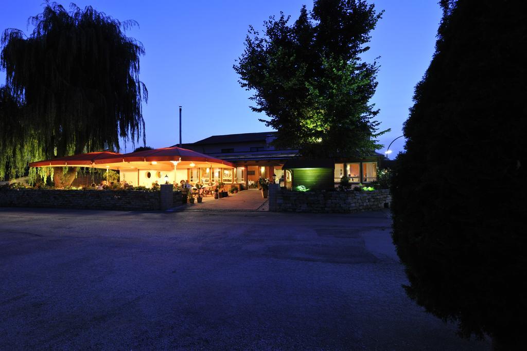 Hotel Dreimaedelhaus Espelkamp-Mittwald エクステリア 写真