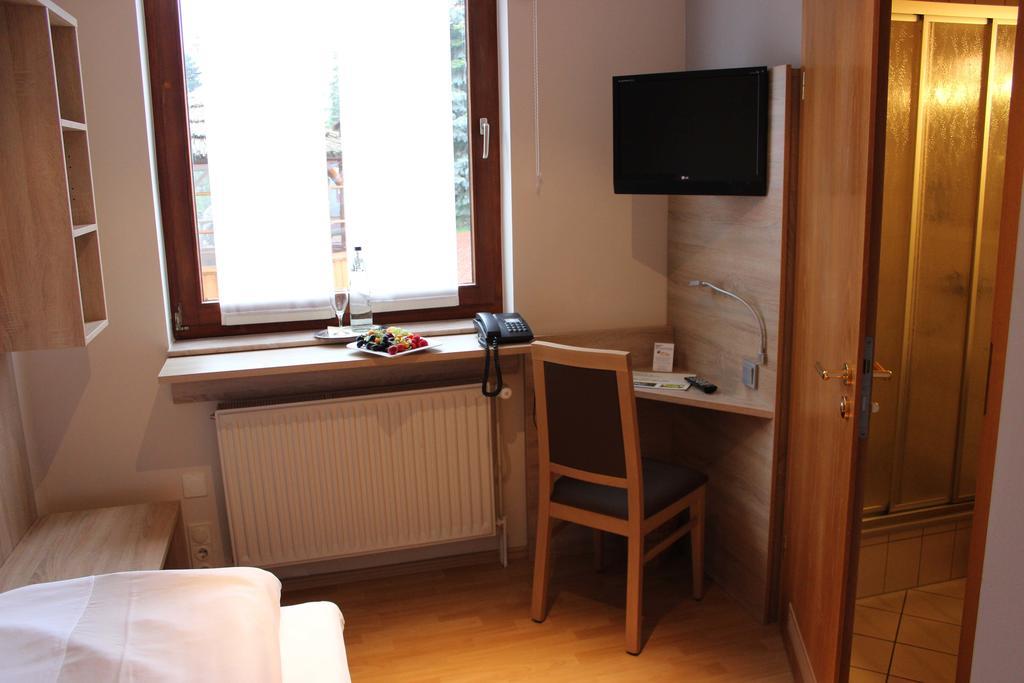 Hotel Dreimaedelhaus Espelkamp-Mittwald エクステリア 写真