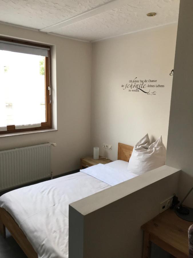 Hotel Dreimaedelhaus Espelkamp-Mittwald エクステリア 写真