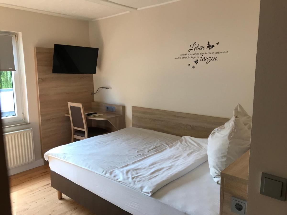 Hotel Dreimaedelhaus Espelkamp-Mittwald エクステリア 写真
