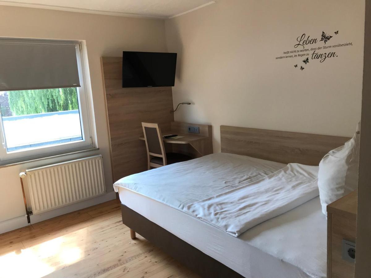 Hotel Dreimaedelhaus Espelkamp-Mittwald エクステリア 写真